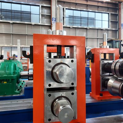 الصين 2-4 ملم السماكة الصلب لفة تشكيل آلة ISO9001